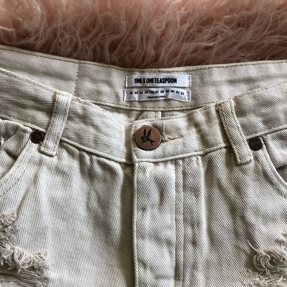ONE Teaspoon Chargers L’stone White Denim Cut Off Shorts - Picture 11 of 12